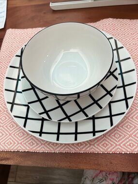 3-Piece Dinnerware Set from Simply Essential
